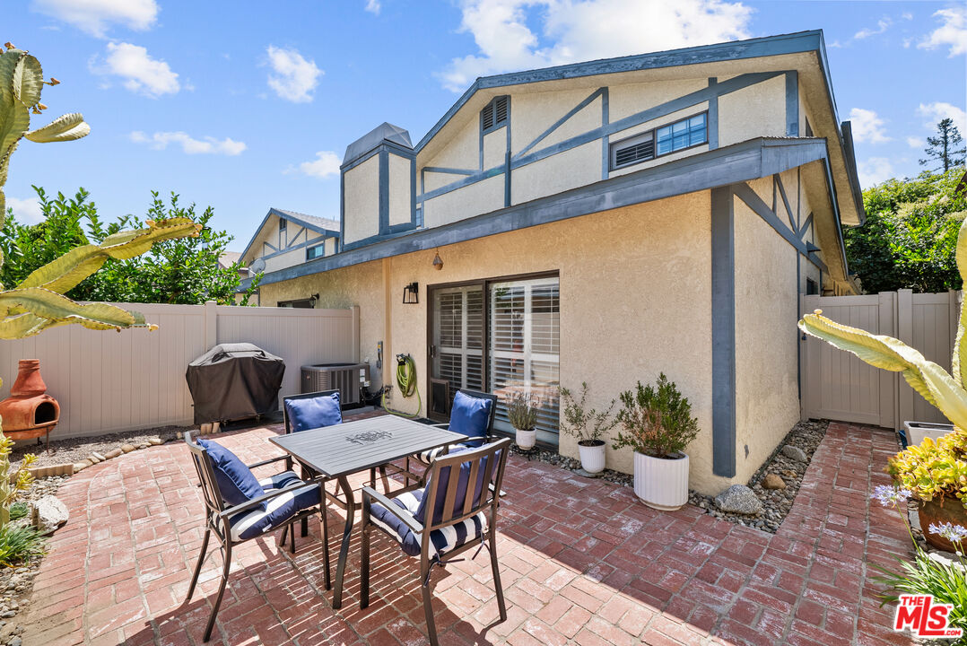 18435 Keswick Street, Unit 8 Reseda, CA 91335 - Photo 17 of 42