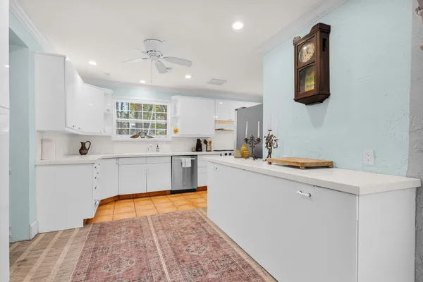 $4,350 | 519 28th Street, Unit MAIN HOUSE, West Palm Beach, FL 33407