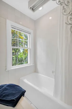 $4,350 | 519 28th Street, Unit MAIN HOUSE, West Palm Beach, FL 33407