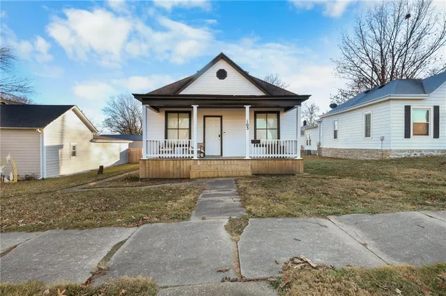 $203,500 | 103 East Shawnee Street, Paola, KS 66071