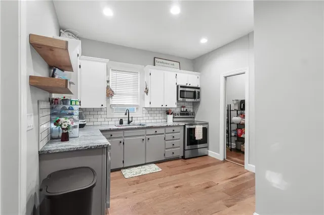 $203,500 | 103 East Shawnee Street, Paola, KS 66071