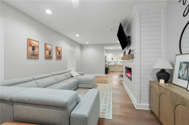 $203,500 | 103 East Shawnee Street, Paola, KS 66071