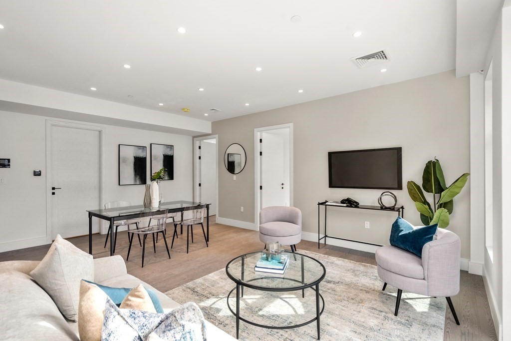 69 Walnut Street, Unit 3 Brookline, MA 02445 - Photo 15 of 23 Gallery Image 15