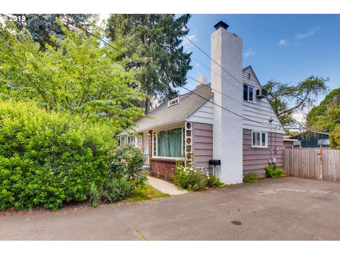 1301 Southwest Spring Garden Street Portland, OR 97219 - Photo 2 of 28 Gallery Image 2