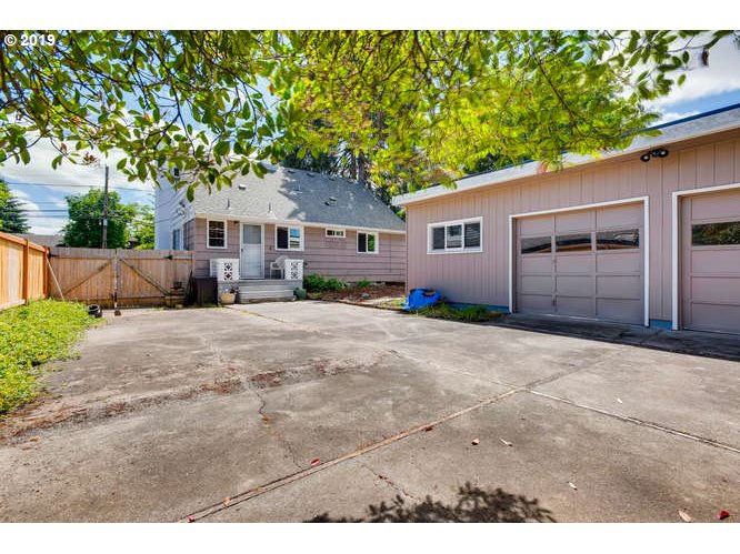 1301 Southwest Spring Garden Street Portland, OR 97219 - Photo 27 of 28 Gallery Image 27