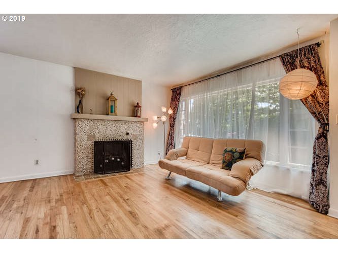 1301 Southwest Spring Garden Street Portland, OR 97219 - Photo 8 of 28 Gallery Image 8