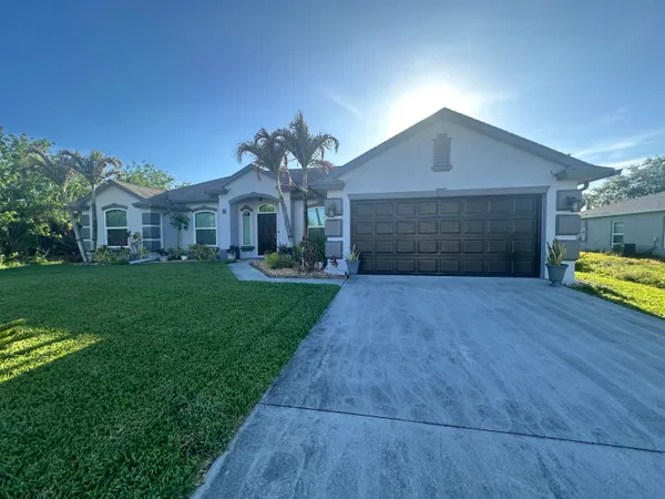 $2,600 | 585 Southwest Undallo Road, Port St. Lucie, FL 34953