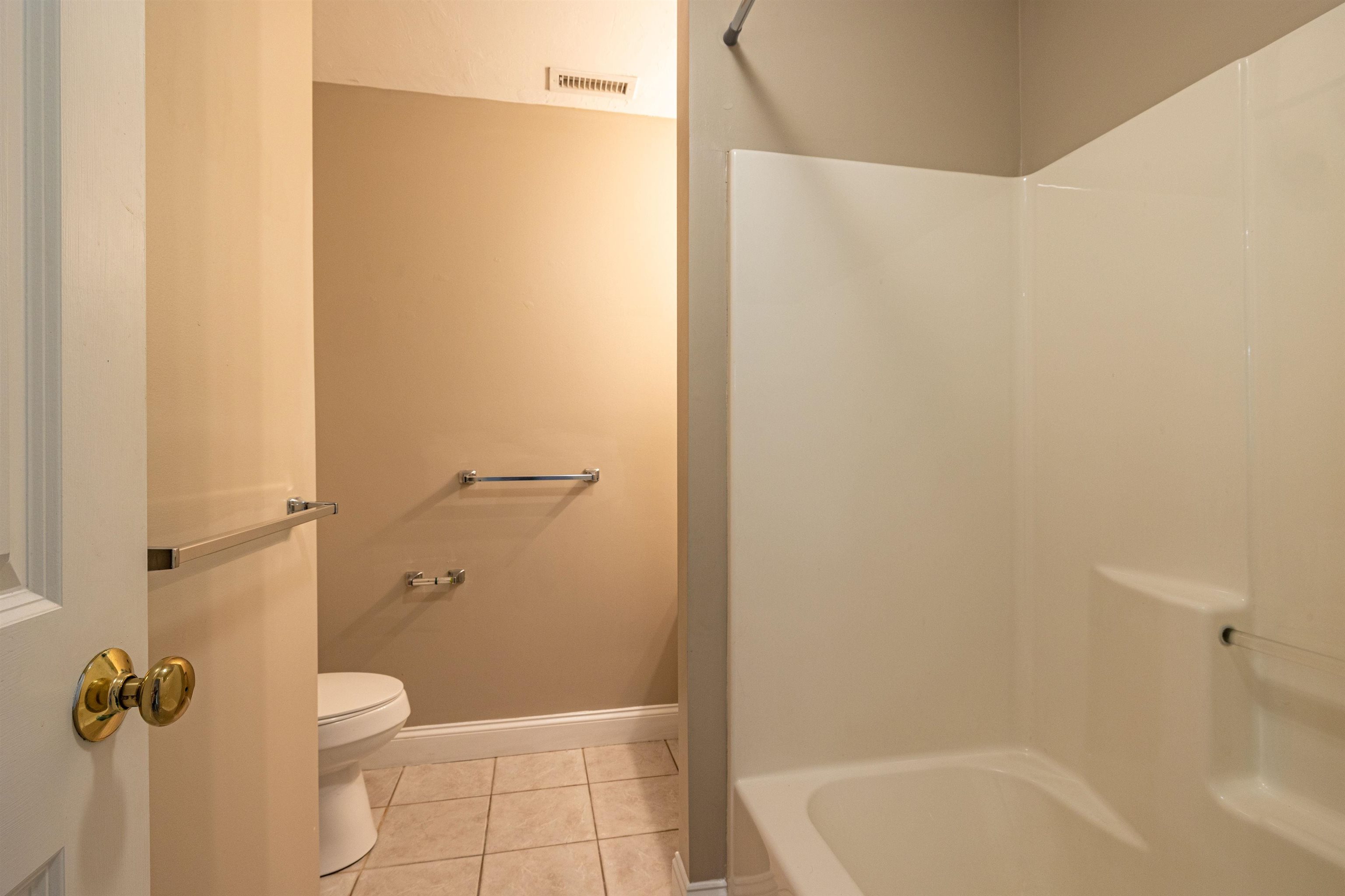 45 Bog Road, Unit A 5 Concord, NH 03303 - Photo 18 of 32