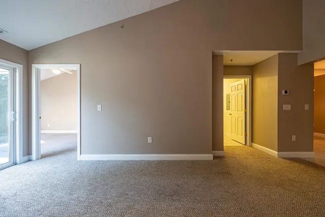 $2,400 | 45 Bog Road, Unit A 5, Concord, NH 03303