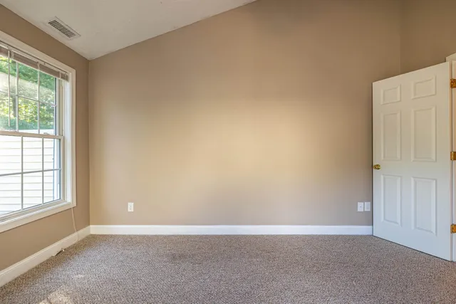 $2,400 | 45 Bog Road, Unit A 5, Concord, NH 03303