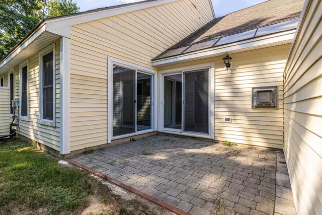 $2,400 | 45 Bog Road, Unit A 5, Concord, NH 03303