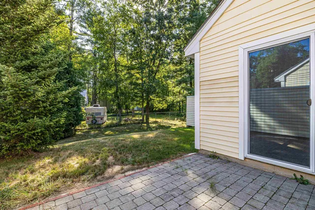 $2,400 | 45 Bog Road, Unit A 5, Concord, NH 03303