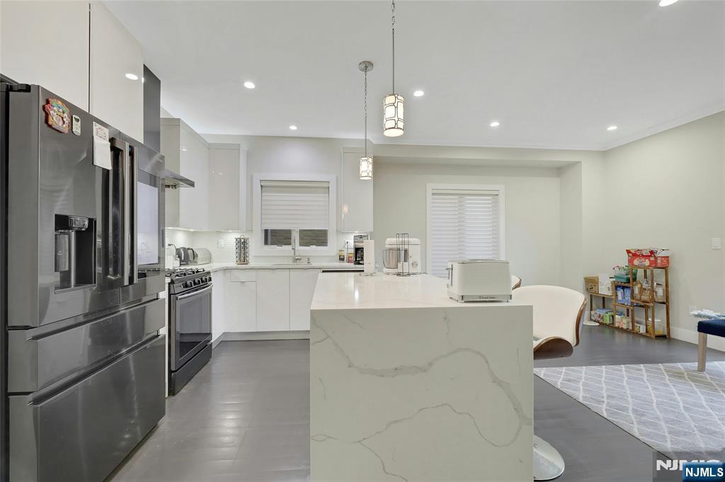 229 6th Street, Unit A Fairview, NJ 07022 - Photo 10 of 35