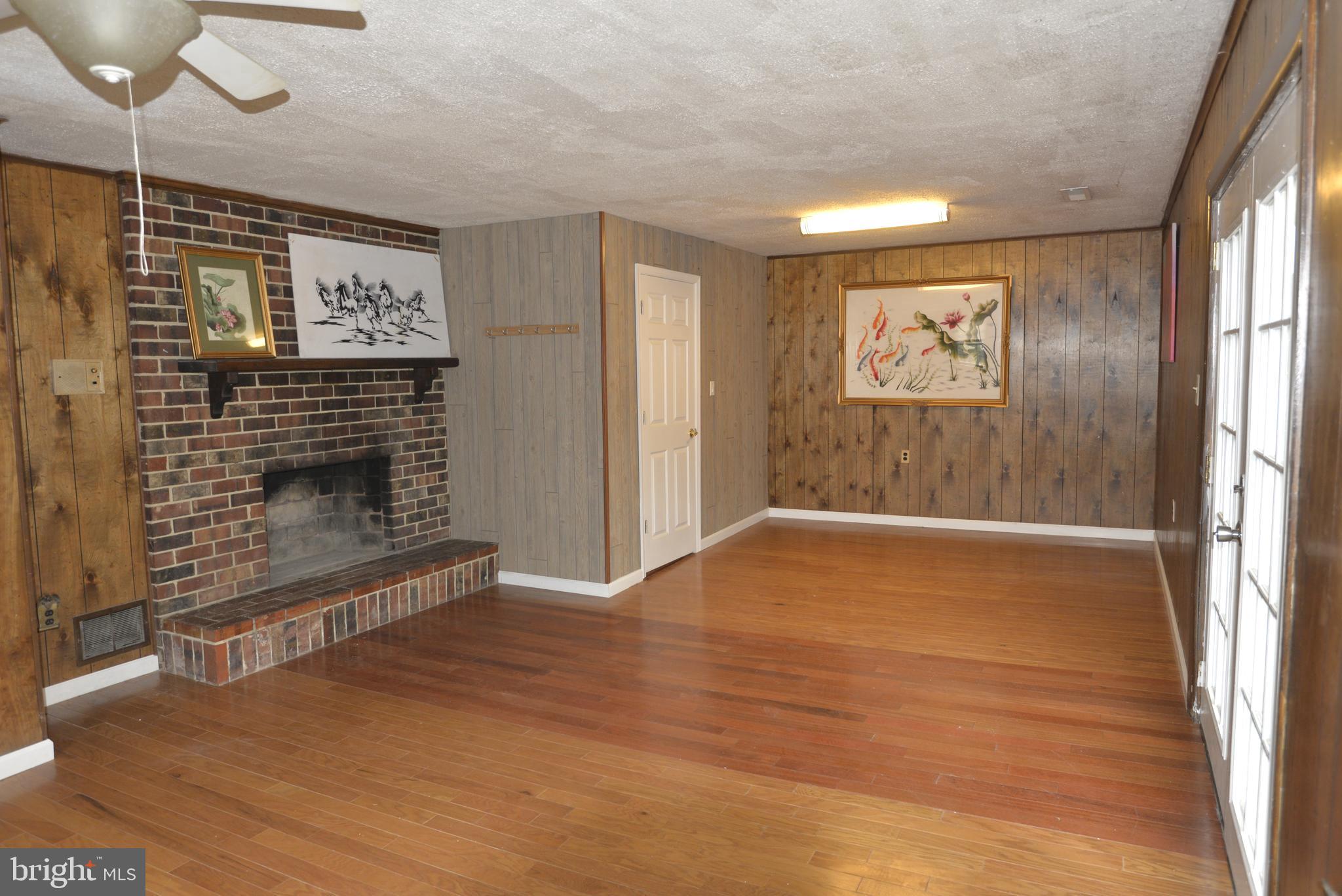 3202 Castleleigh Road Beltsville, MD 20705 - Photo 14 of 22 Family from Different View