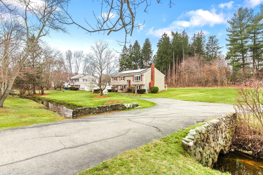 16 Bear Hill Road Billerica, MA 01821 - Photo 26 of 28 a view of a volley ball court