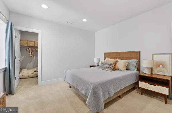 $4,500 | 22129 Clarksburg Road, Clarksburg, MD 20871