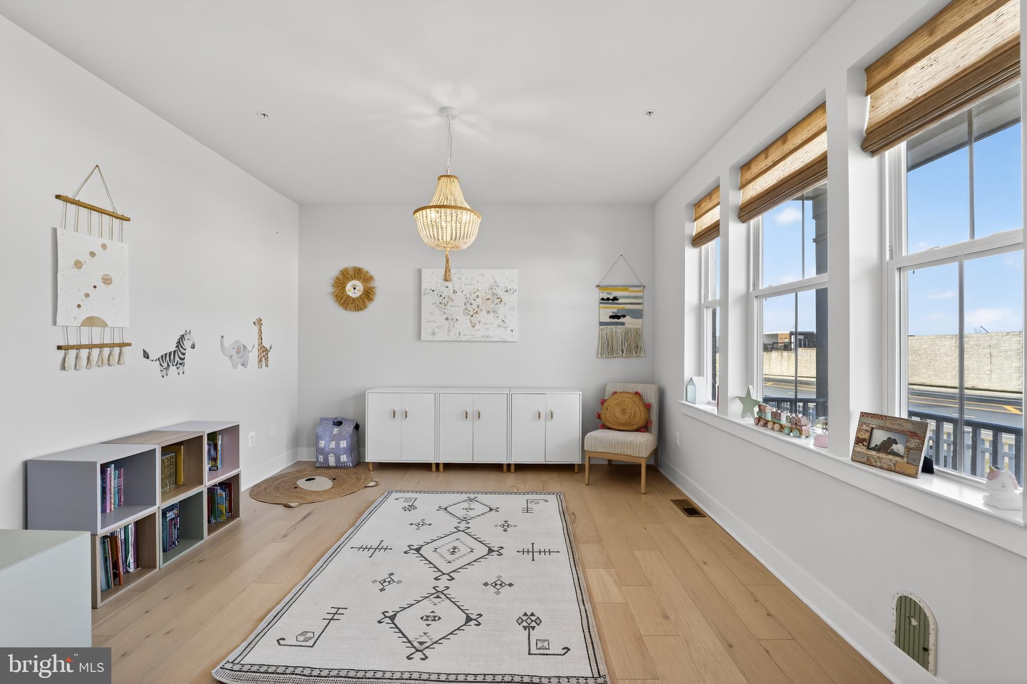 22129 Clarksburg Road Clarksburg, MD 20871 - Photo 7 of 61 Front Living are