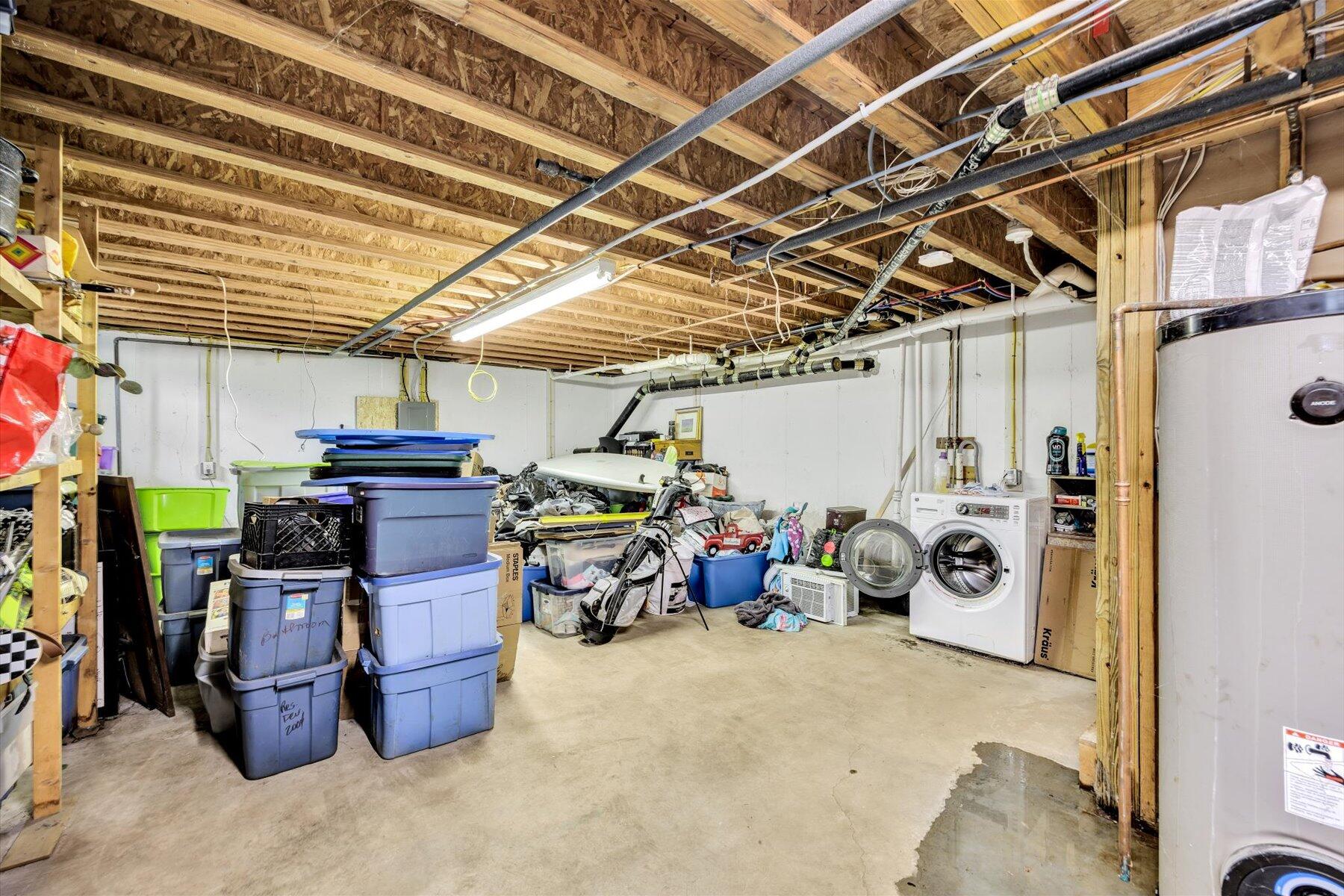 1562 State Hwy Route Eastham, MA 02642 - Photo 27 of 31 a view of a storage in a room