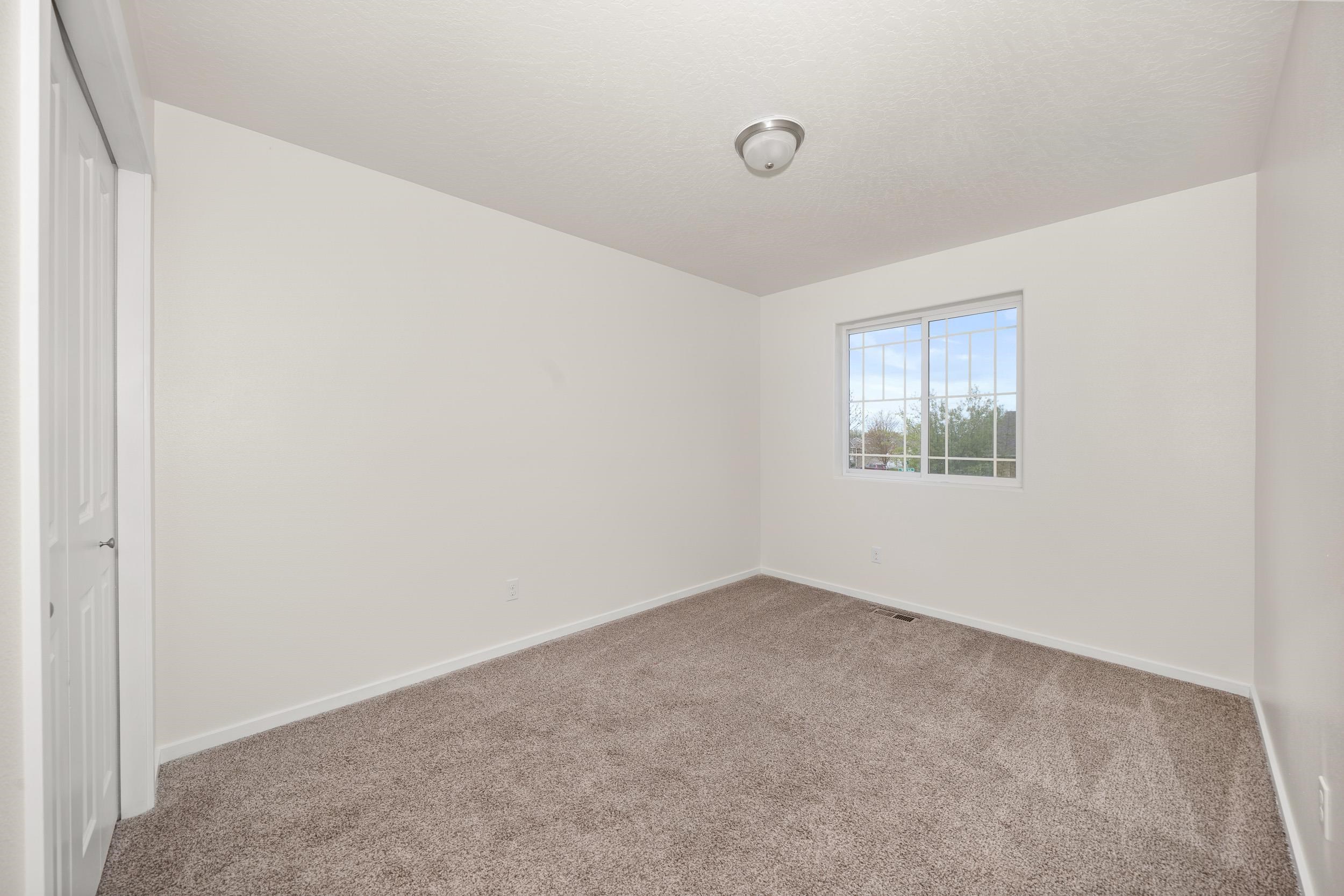 1702 West Tree Lane Spokane, WA 99208 - Photo 17 of 30 Gallery Image 17