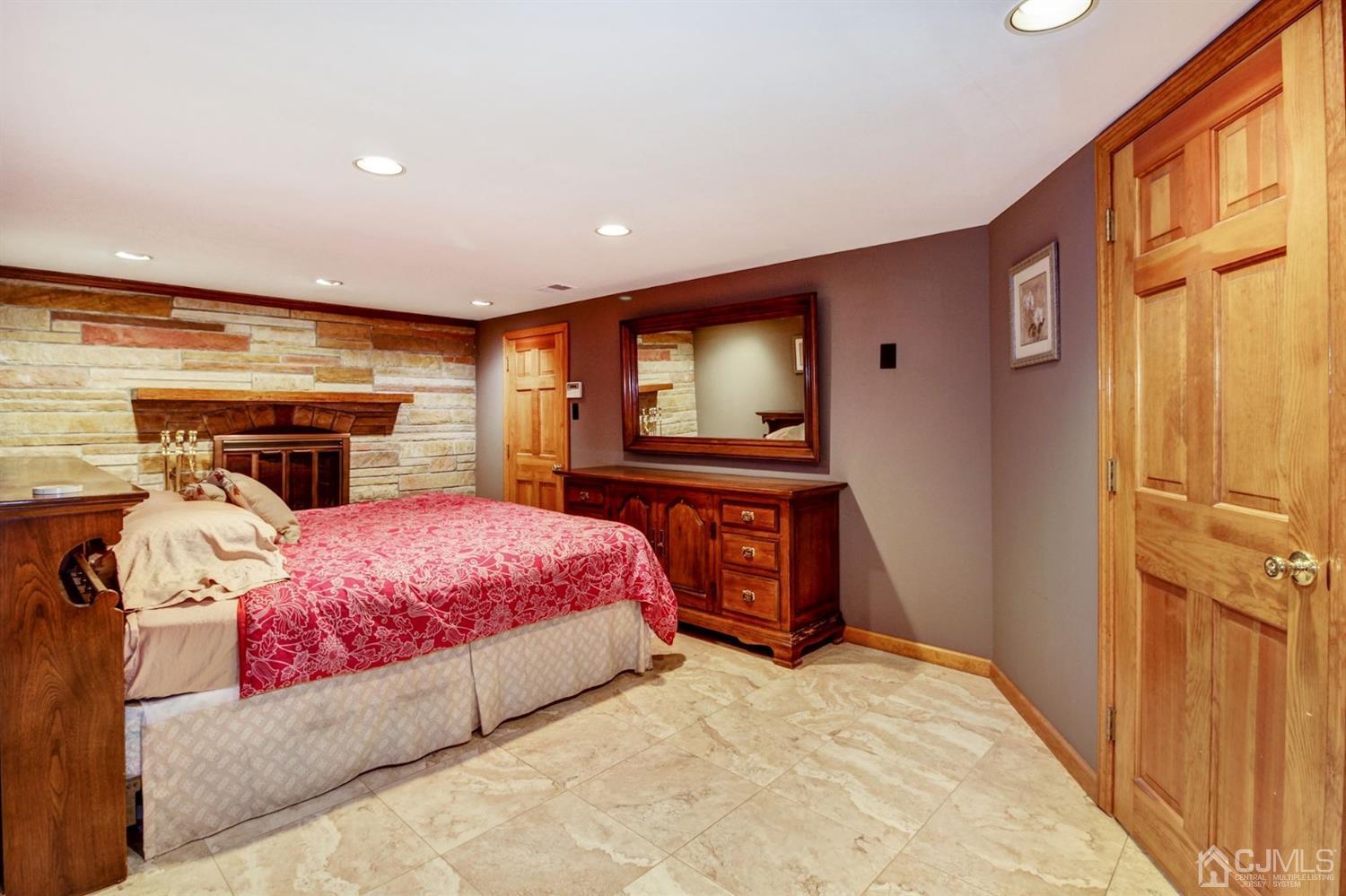 35 Rieder Road Edison, NJ 08817 - Photo 18 of 25 a bedroom with a bed and a dresser