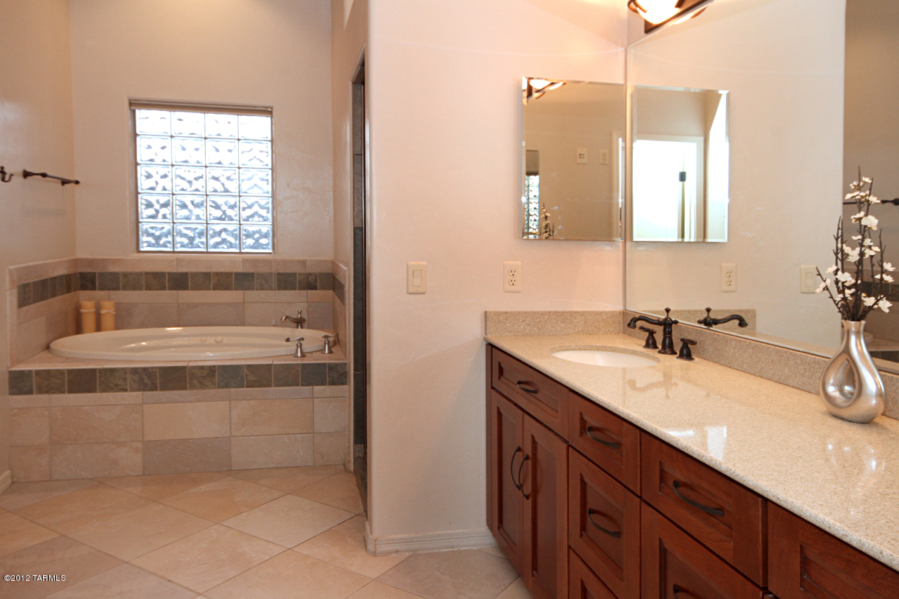 3635 North Harrison Road Tucson, AZ 85749 - Photo 11 of 25 Gallery Image 11