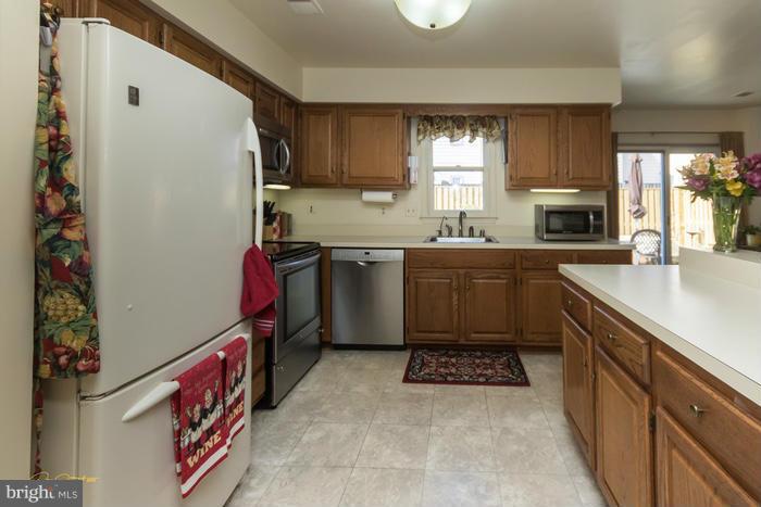 907 Boom Way Annapolis, MD 21401 - Photo 10 of 29 Kitchen