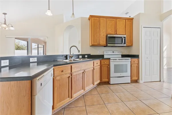 a view of a livingroom with an empty space