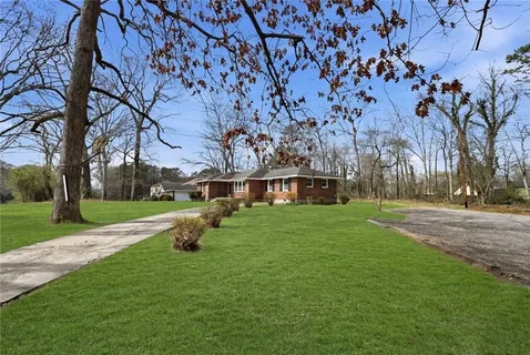 $1,900 | 5205 Five Forks Trickum Road Southwest, Lilburn, GA 30047