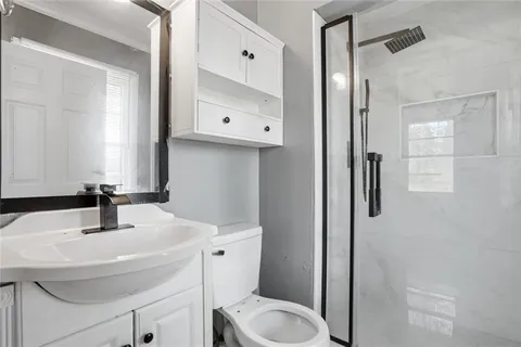 $1,900 | 5205 Five Forks Trickum Road Southwest, Lilburn, GA 30047