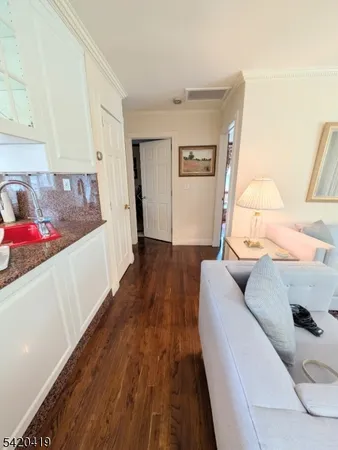 $3,100 | 48 Mt Kemble Avenue, Unit B, Morristown, NJ 07960