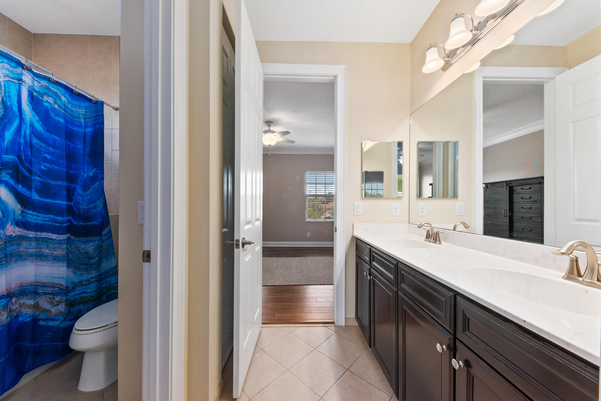 274 Rudder Cay Way Jupiter, FL 33458 - Photo 32 of 38 2nd Floor Bathroom #2