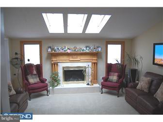 9 Cardigan Road Hamilton, NJ 08690 - Photo 10 of 12 Family Room