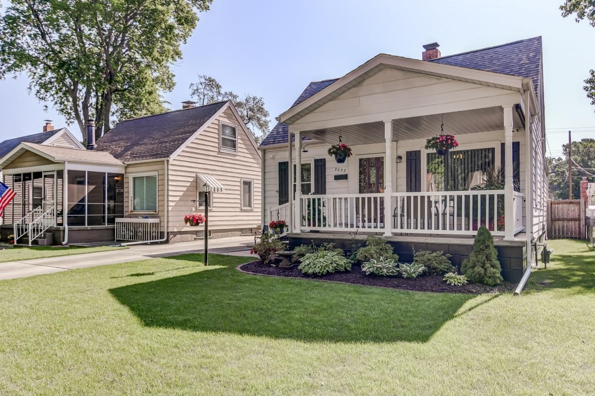 2052 North 22nd Street Springfield, IL 62702 - Photo 1 of 14