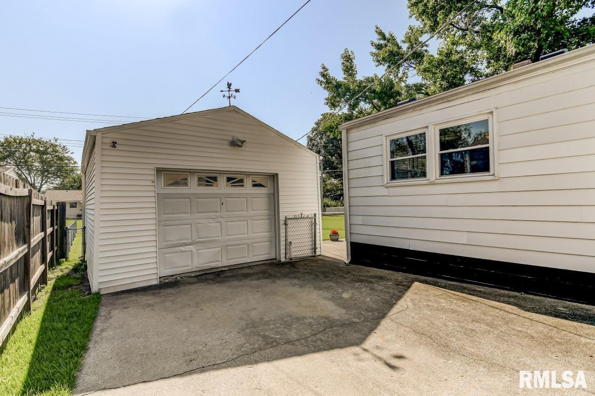 2052 North 22nd Street Springfield, IL 62702 - Photo 13 of 14