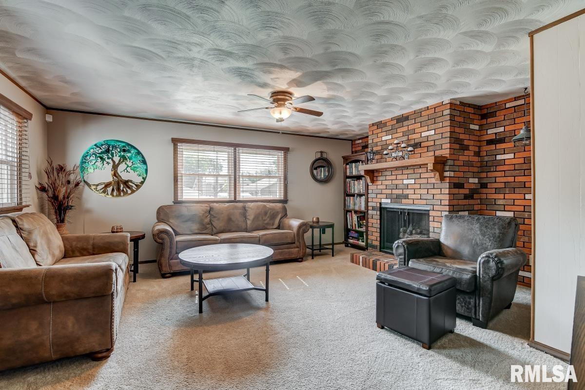 2052 North 22nd Street Springfield, IL 62702 - Photo 6 of 14