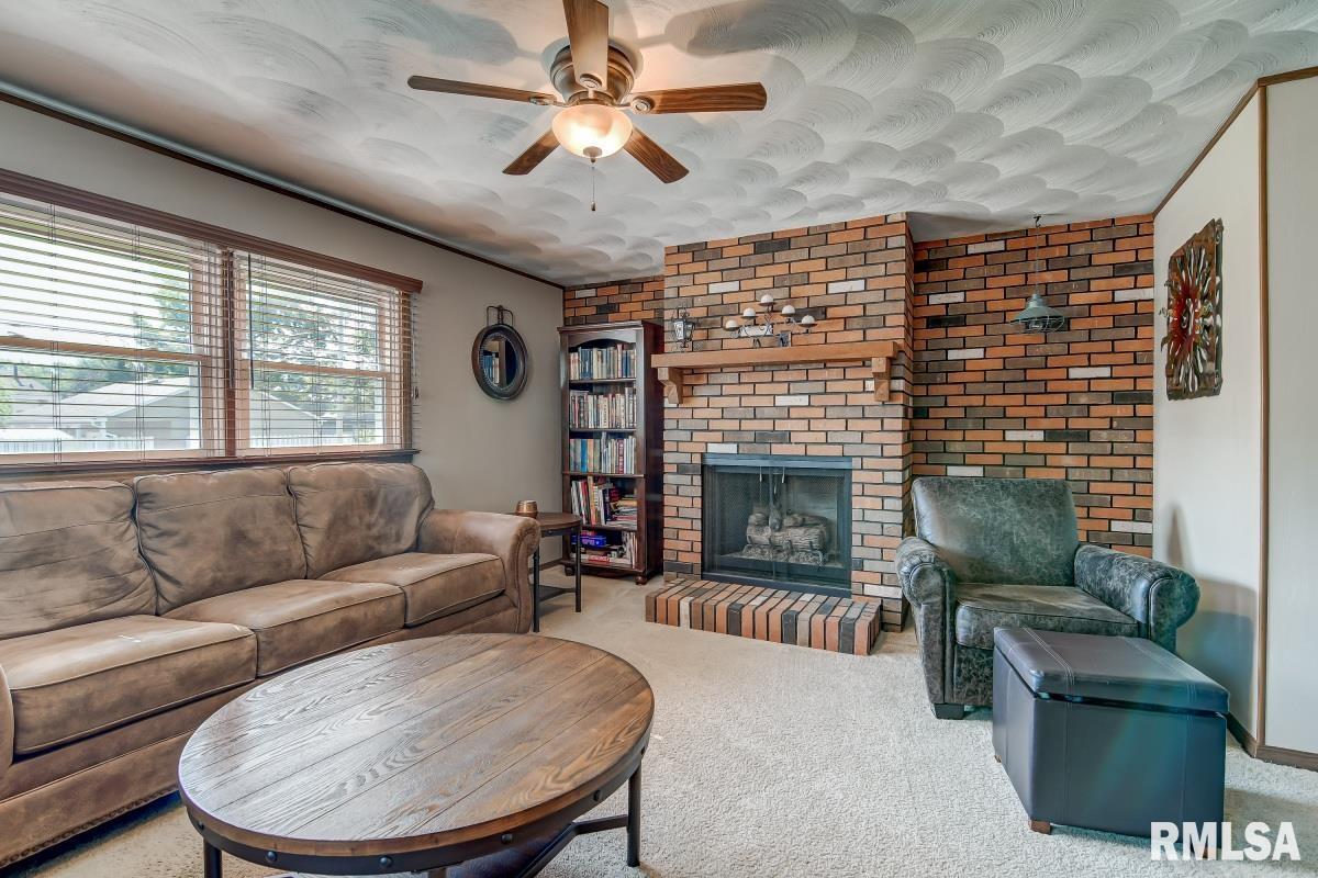 2052 North 22nd Street Springfield, IL 62702 - Photo 7 of 14