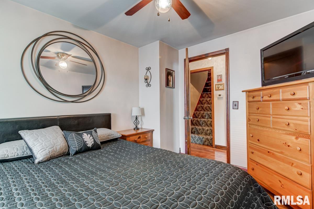 2052 North 22nd Street Springfield, IL 62702 - Photo 8 of 14