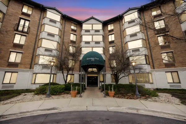 $249,900 | 470 Fawell Boulevard, Unit 508, Glen Ellyn, IL 60137