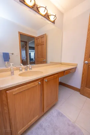 $249,900 | 470 Fawell Boulevard, Unit 508, Glen Ellyn, IL 60137