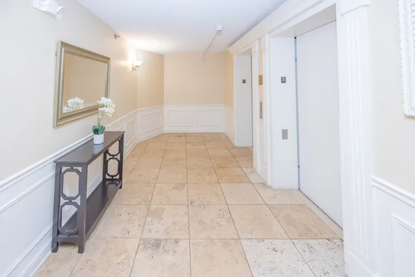 $249,900 | 470 Fawell Boulevard, Unit 508, Glen Ellyn, IL 60137