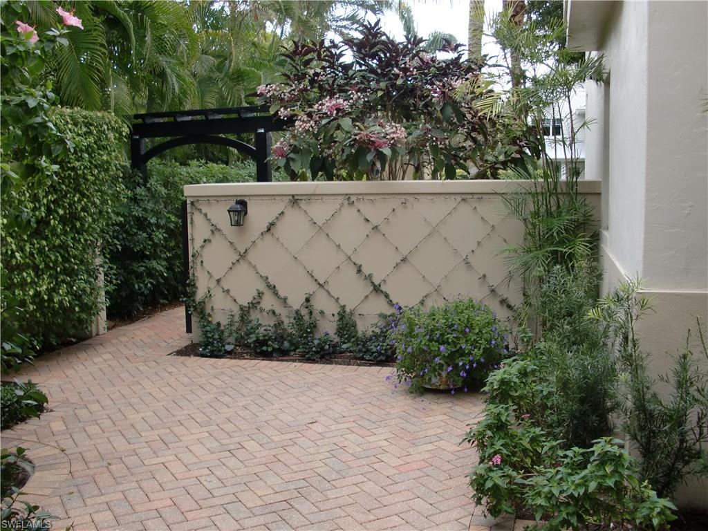 435 3rd Avenue South, Unit 3 Naples, FL 34102 - Photo 2 of 12