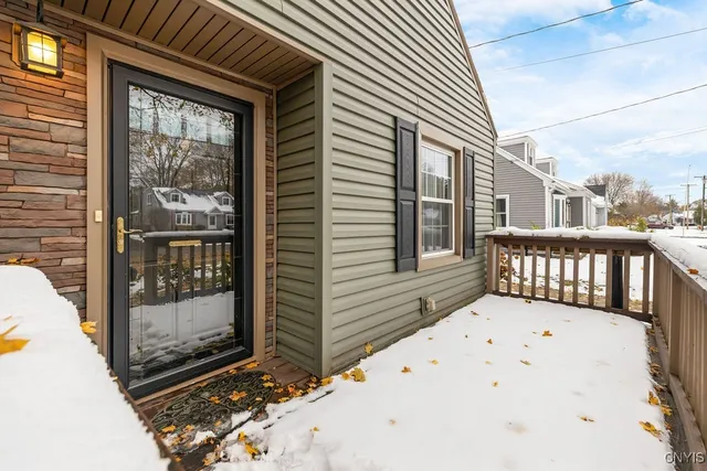 $204,900 | 101 Castle Road, Clay, NY 13212