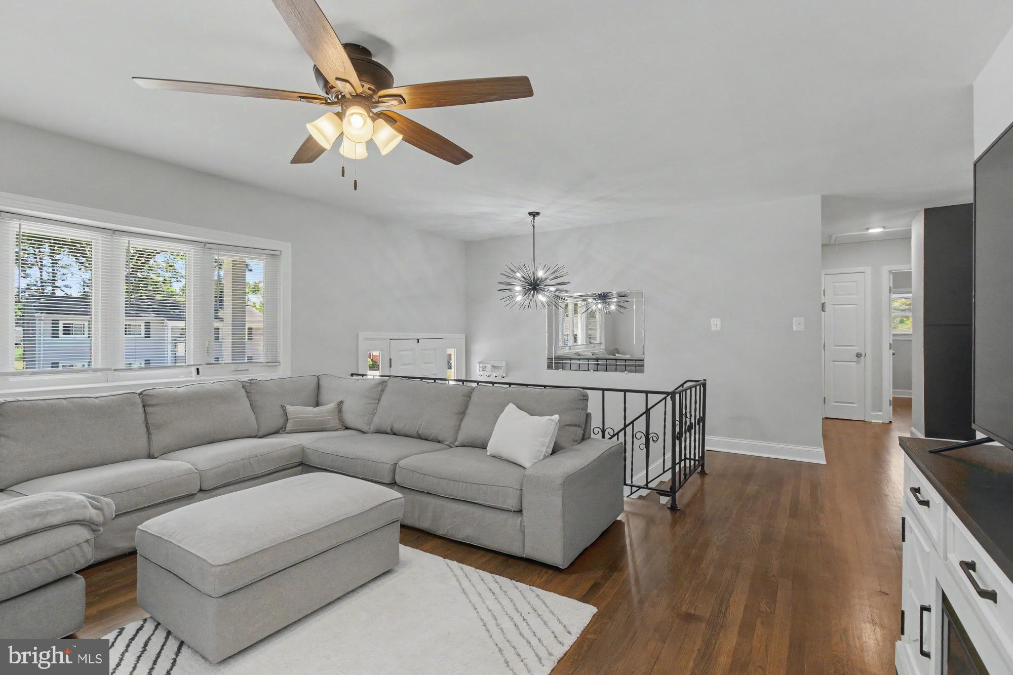 3702 Hurlock Road Middle River, MD 21220 - Photo 7 of 52 Living Room