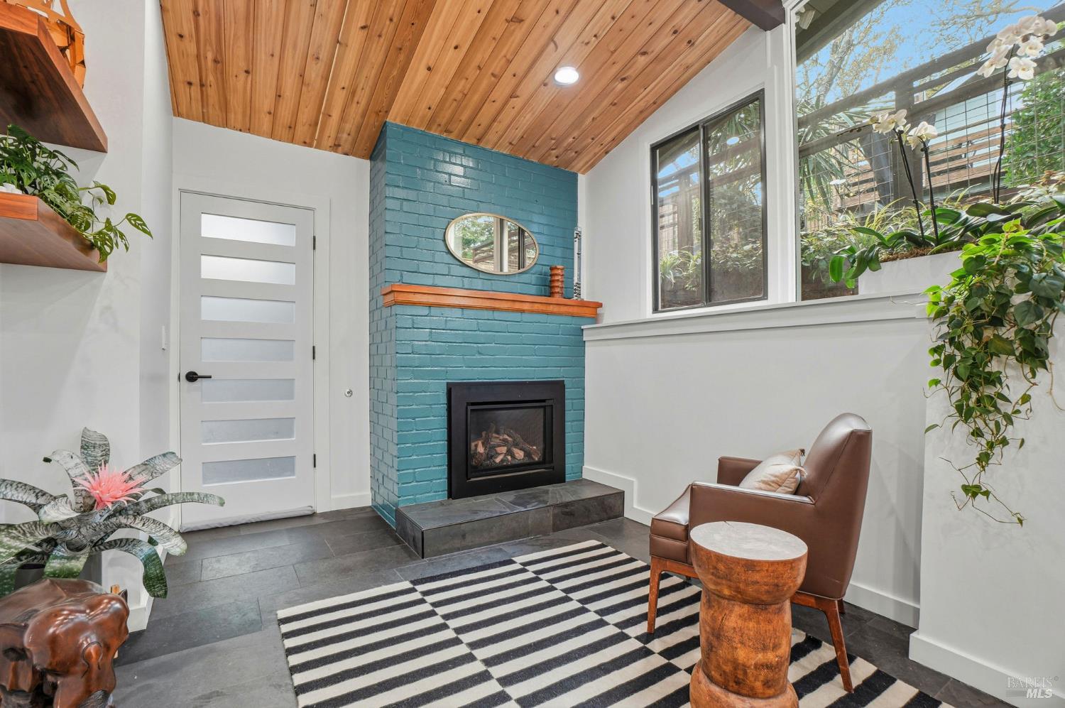 221 D Street San Rafael, CA 94901 - Photo 5 of 56