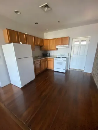 $1,800 | 179 Winnisimmet Street, Unit 5, Chelsea, MA 02150