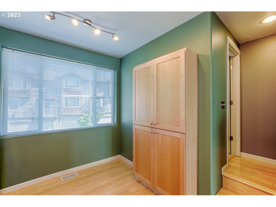 15270 Southwest Sparrow Loop, Unit 104 Beaverton, OR 97007 - Photo 13 of 33 Gallery Image 13