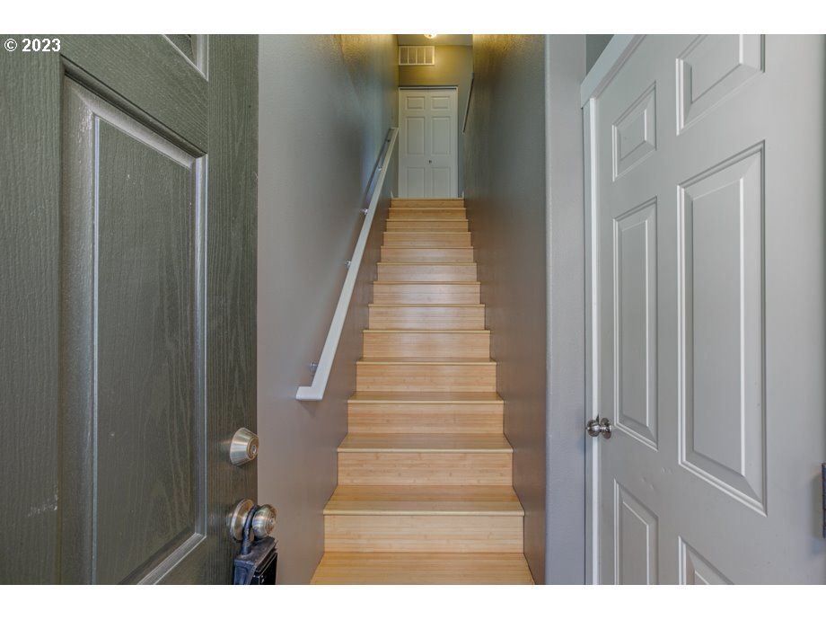 15270 Southwest Sparrow Loop, Unit 104 Beaverton, OR 97007 - Photo 20 of 33 Gallery Image 20