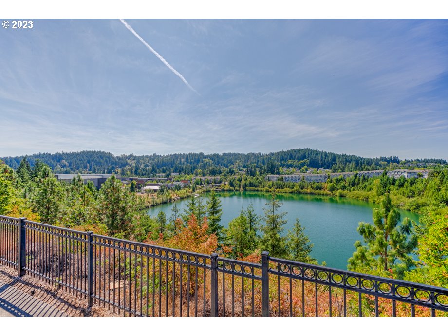 15270 Southwest Sparrow Loop, Unit 104 Beaverton, OR 97007 - Photo 27 of 33 Gallery Image 27