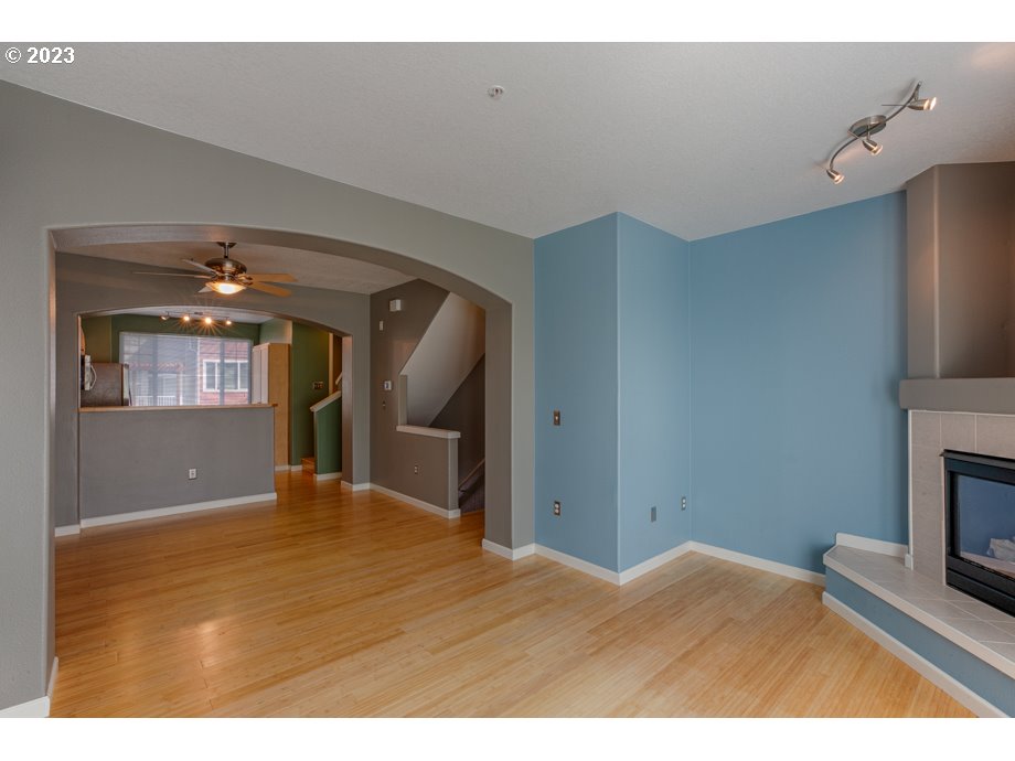 15270 Southwest Sparrow Loop, Unit 104 Beaverton, OR 97007 - Photo 9 of 33 Gallery Image 9