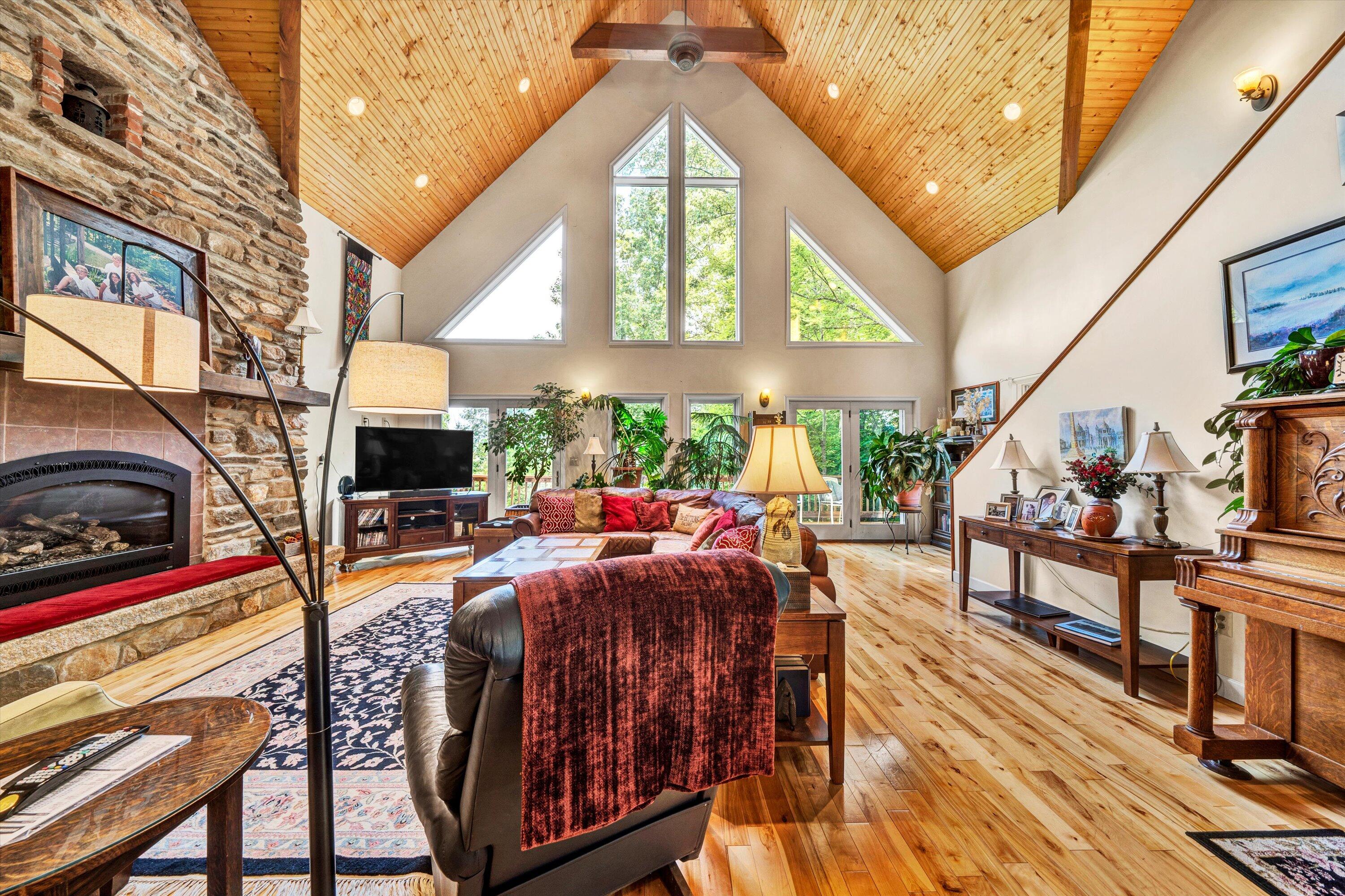 11289 Sontag Road Martinsville, VA 24112 - Photo 9 of 55 a view of living room kitchen and dining room